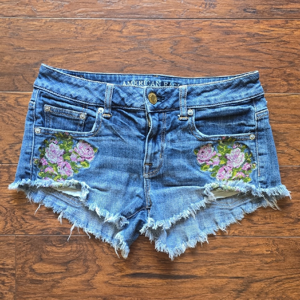 American Eagle Outfitters Blue Jean Shorts with Pink Floral Design Size 2